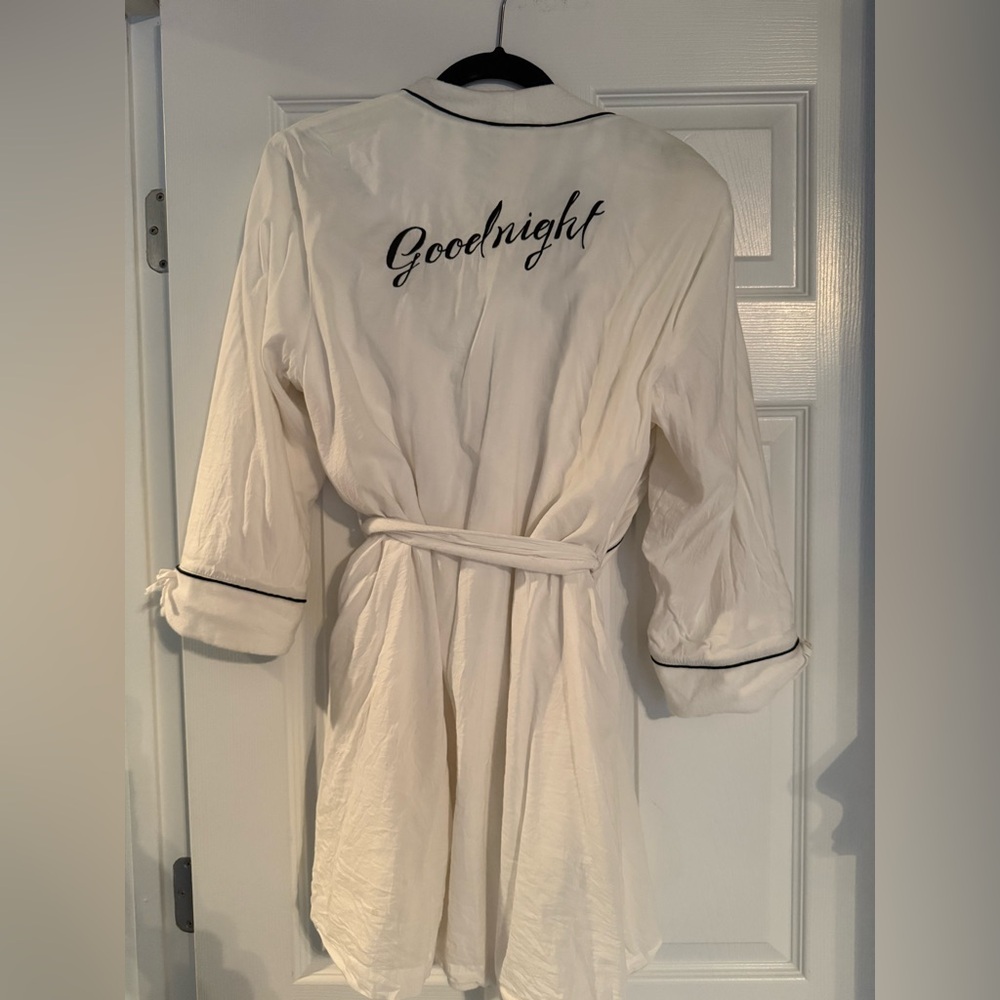 Kate Spade New York Women’s Terry Cloth embroidered “ Goodnight” robe